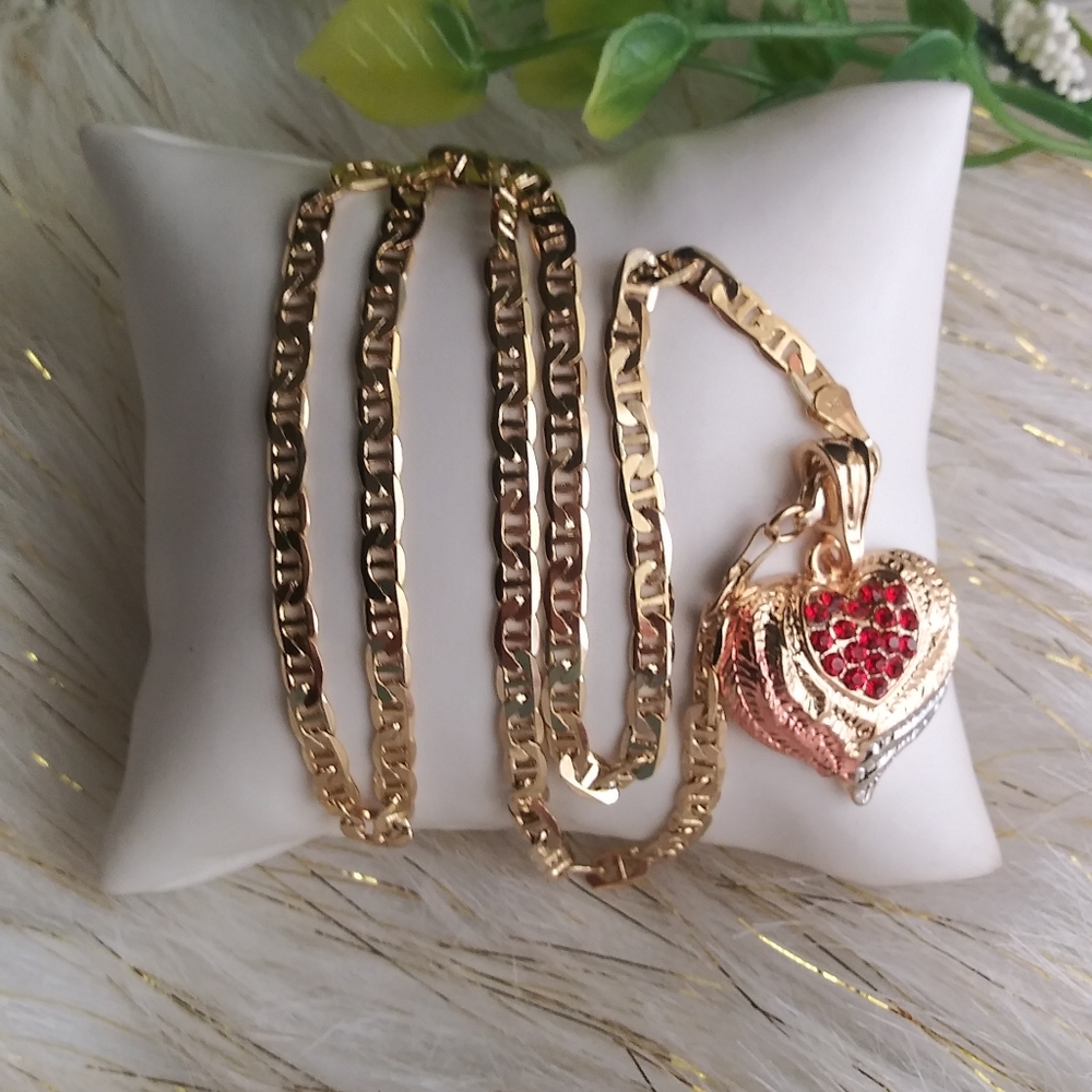 14k Gold plated chain with pendant heart